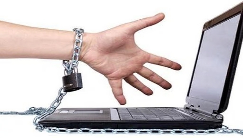 إدمان التكنولوجيا عند الأطفال سبب رئيسٌ للتشتت والانطوائية والنزوع إلى العدوانية..